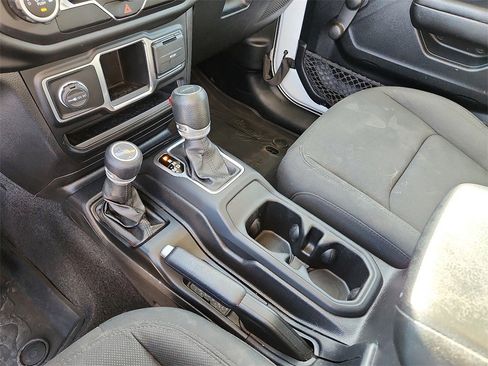 Certified 2021 Jeep Gladiator Sport image 27