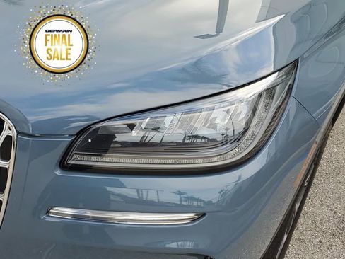 Certified 2023 Lincoln Corsair FWD image 12