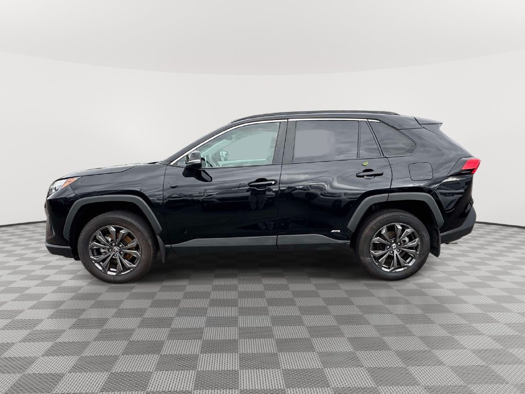 Used 2024 Toyota RAV4 XLE Premium w/ Weather Package AWD/4WD image 4