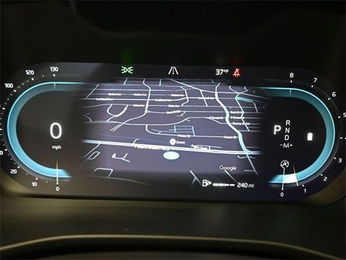 Used 2023 Volvo XC40 B5 Plus w/ Protection Package Premier image 24