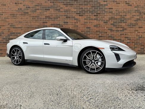 Certified 2024 Porsche Taycan image 9