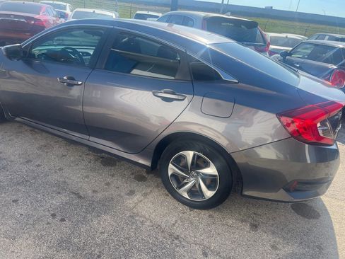 Used 2020 Honda Civic LX image 2