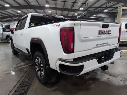 Used 2022 GMC Sierra 2500 AT4 w/ AT4 Premium Plus Package image 4