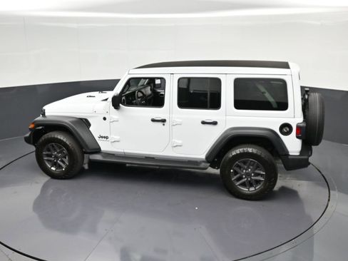 Used 2026 Jeep Wrangler Unlimited Sport AWD/4WD image 26