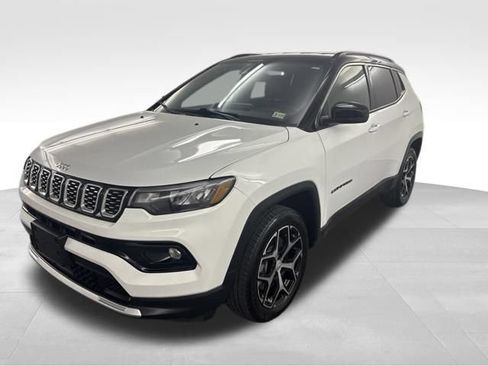Used 2024 Jeep Compass Limited AWD/4WD image 3