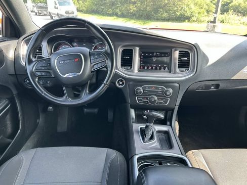 Used 2022 Dodge Charger SXT RWD image 19