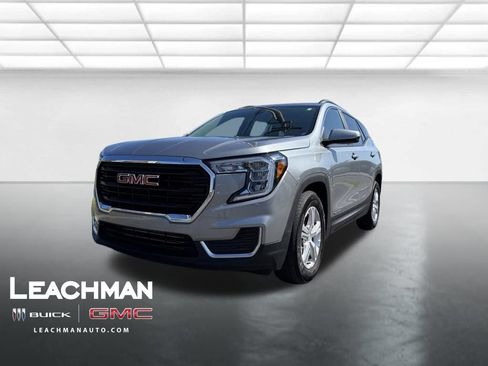Used 2024 GMC Terrain SLE w/ Driver Convenience Package FWD image 9