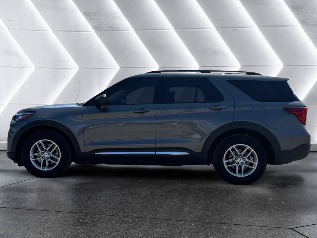 Used 2025 Ford Explorer Active w/ Active Comfort Package RWD image 4
