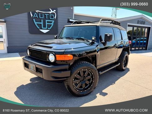 Used 2012 Toyota FJ Cruiser 4WD w/ Upgrade Pkg image 1