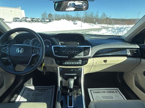 Used 2017 Honda Accord LX image 27