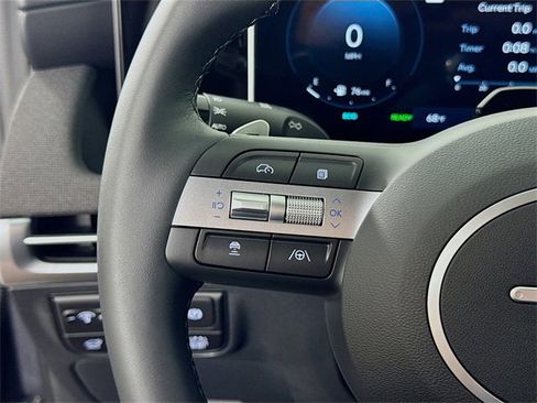 New 2025 Hyundai Tucson Limited image 17