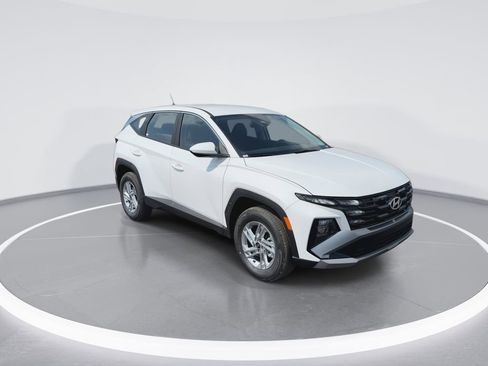 New 2026 Hyundai Tucson SE AWD/4WD image 2