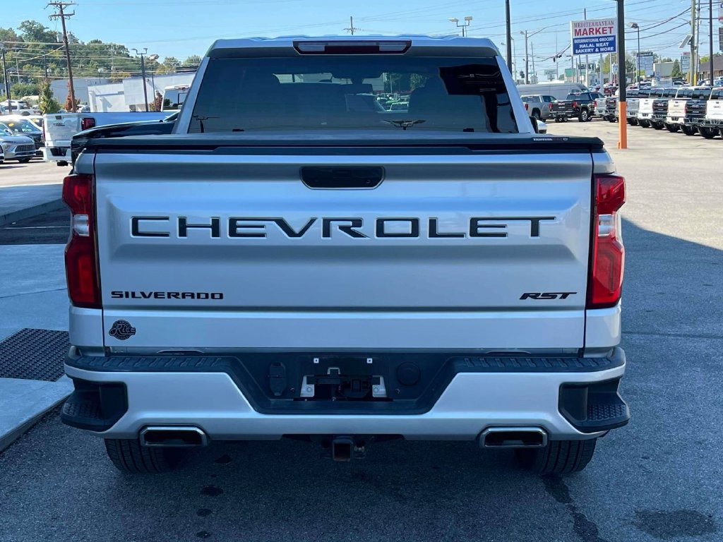 Certified 2021 Chevrolet Silverado 1500 RST w/ Z71 Off-Road Package AWD/4WD image 4