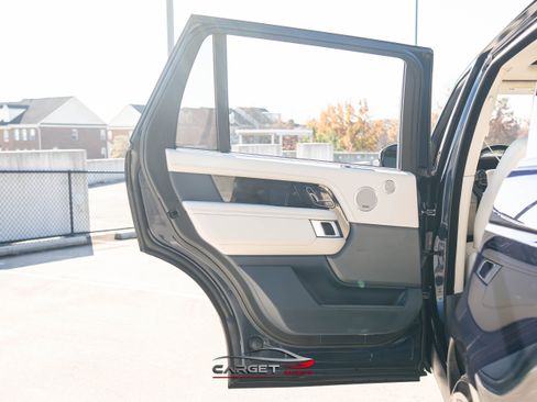 Used 2020 Land Rover Range Rover Long Wheelbase HSE image 42