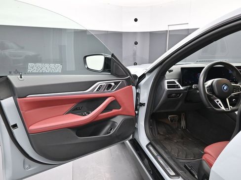Used 2025 BMW i4 eDrive40 w/ M Sport Package image 7