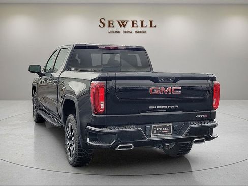 Used 2023 GMC Sierra 1500 AT4 w/ Technology Package AWD/4WD image 3