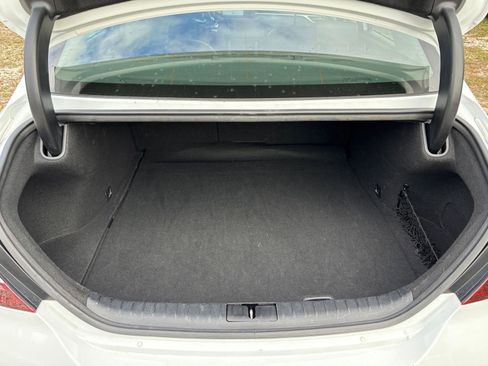 Used 2025 Genesis G70 2.5T image 32