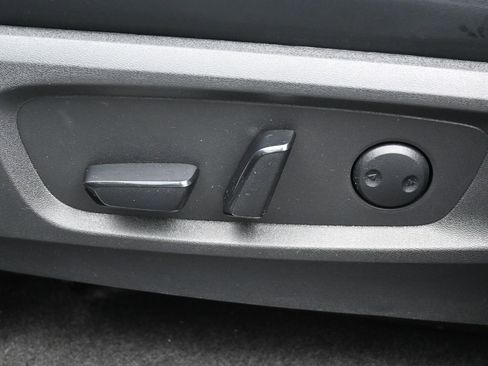 Used 2023 Nissan Pathfinder Platinum image 10