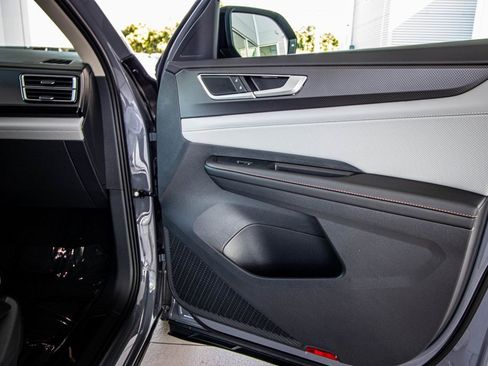 New 2026 Volkswagen Atlas Peak Edition image 45