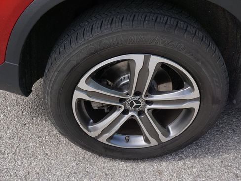 Used 2017 Mercedes-Benz GLC 300 4MATIC image 11