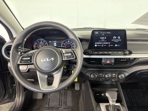 Certified 2024 Kia Forte LXS FWD image 3