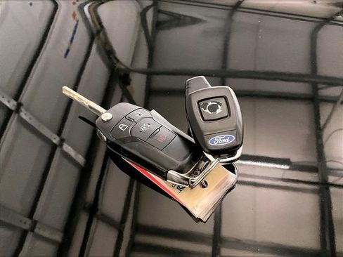 Used 2016 Ford Fusion SE w/ Equipment Group 202A AWD/4WD image 10