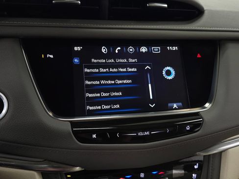 Used 2017 Cadillac XT5 Premium Luxury AWD/4WD image 28