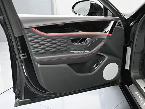Used 2024 Bentley Flying Spur W12 image 15