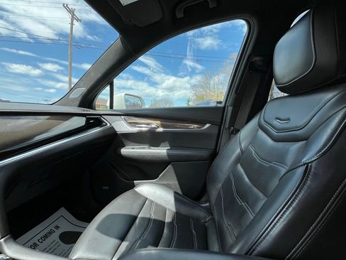 Used 2020 Cadillac XT6 Premium Luxury w/ Platinum Package AWD/4WD image 14