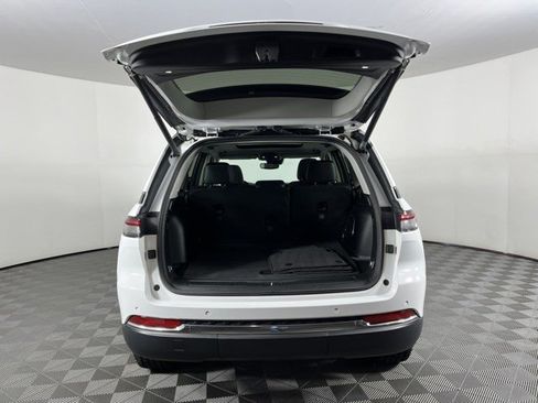Used 2022 Jeep Grand Cherokee Limited AWD/4WD image 44