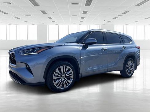 Used 2022 Toyota Highlander Platinum image 8