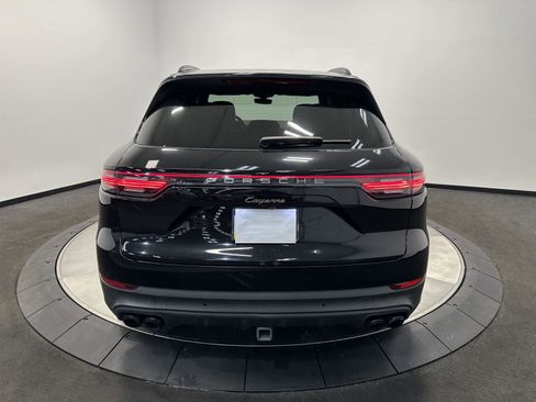 Used 2022 Porsche Cayenne Platinum Edition image 6