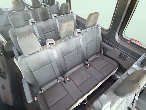 Used 2025 Mercedes-Benz Sprinter 2500 image 39