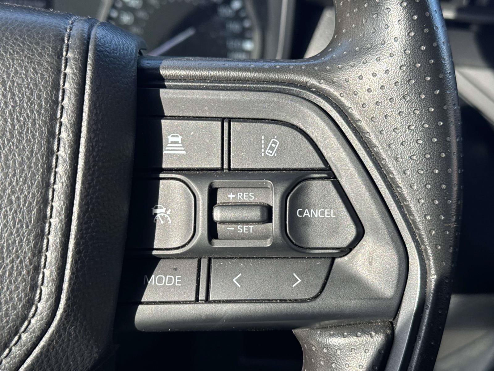 Used 2025 Toyota Tundra SR AWD/4WD image 21