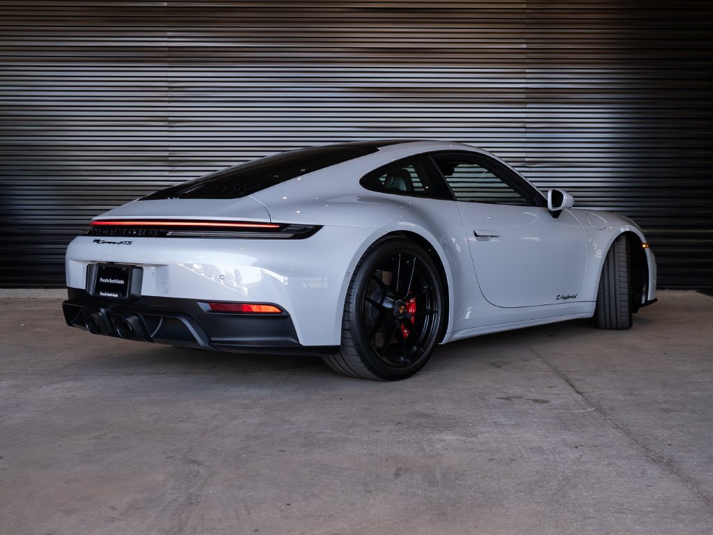 Certified 2026 Porsche 911 Carrera GTS RWD image 7