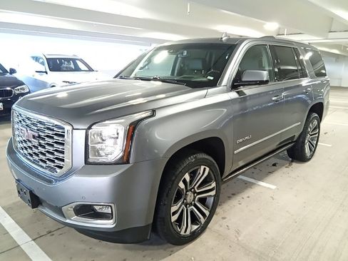 Used 2018 GMC Yukon Denali w/ Denali Ultimate Package image 3