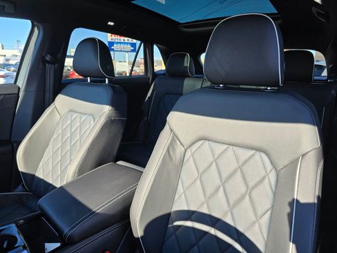 New 2026 Volkswagen Atlas Cross Sport SEL Premium R-Line image 24