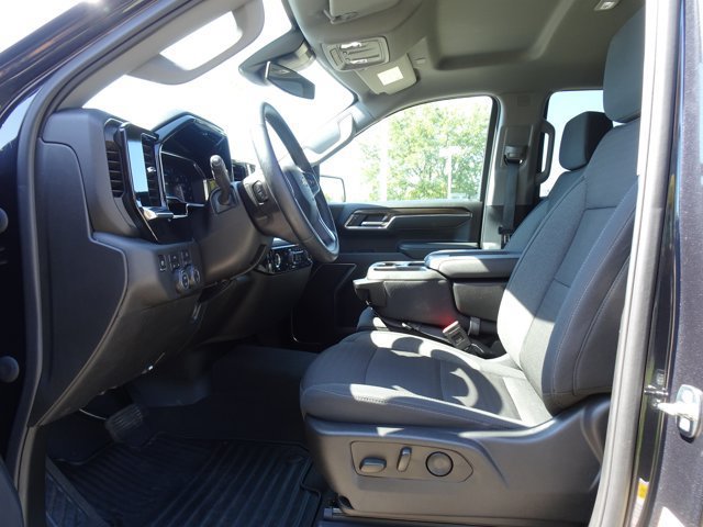 Used 2024 Chevrolet Silverado 1500 LT AWD/4WD image 8