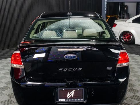 Used 2010 Ford Focus SE image 16