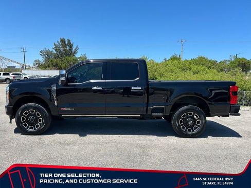 Used 2023 Ford F250 Platinum AWD/4WD image 4