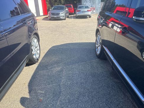 Used 2017 Land Rover Range Rover HSE image 93