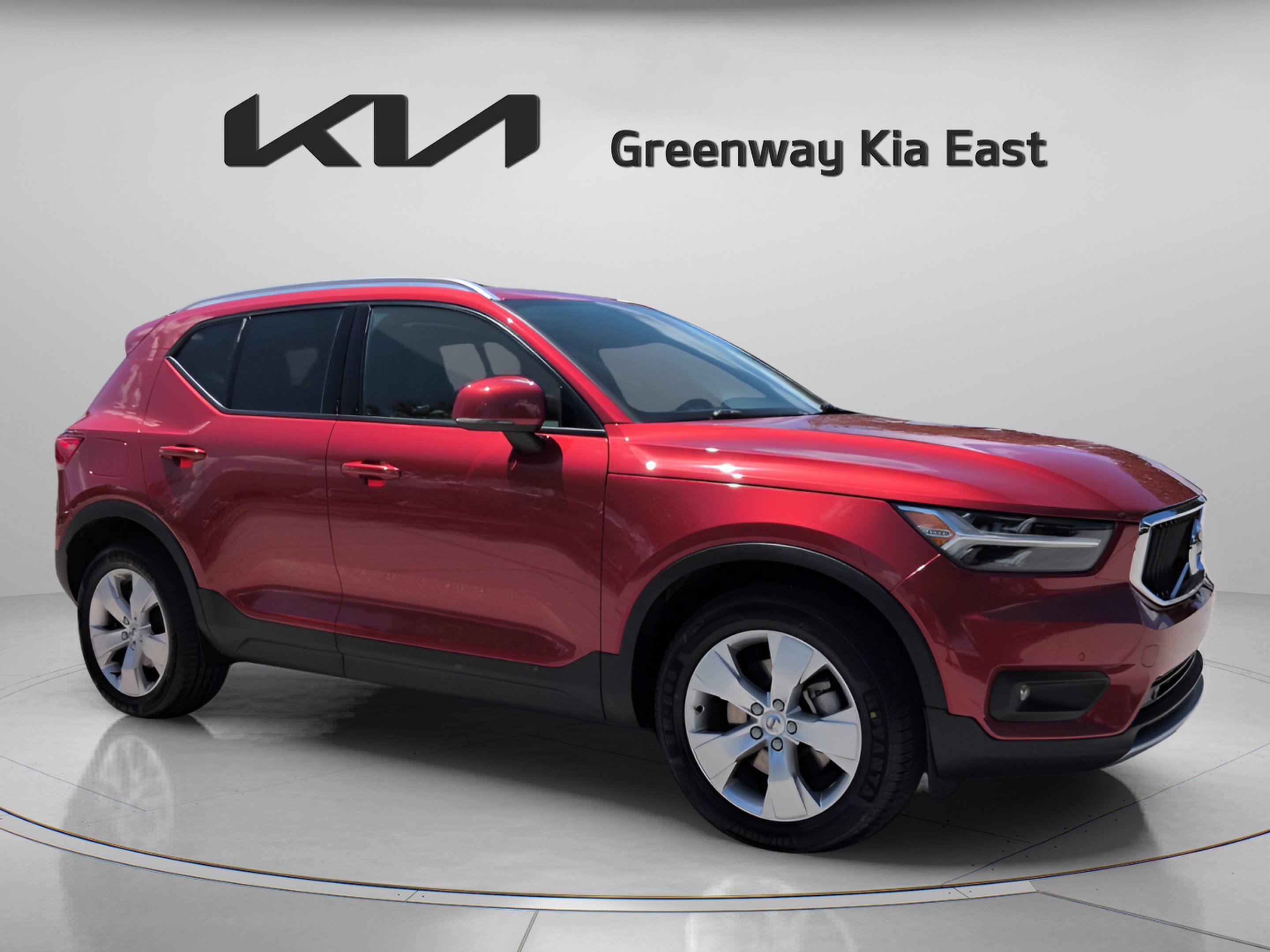 Used 2021 Volvo XC40 T5 Momentum AWD/4WD image 3
