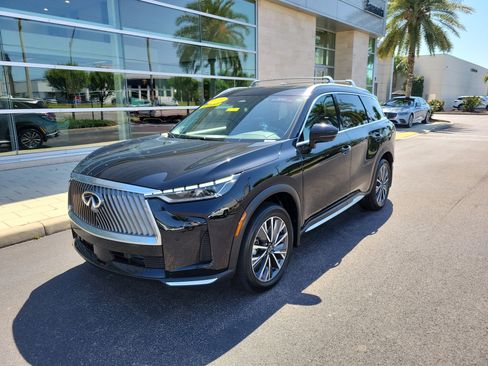 Certified 2026 INFINITI QX60 Luxe w/ Cargo Package image 8