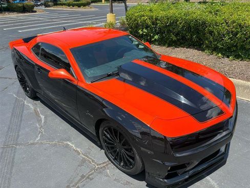 Used 2011 Chevrolet Camaro LS RWD image 17