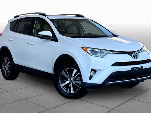 Used 2016 Toyota RAV4 XLE AWD/4WD image 2