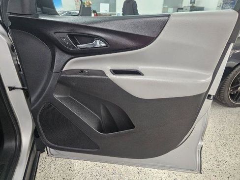 Used 2018 Chevrolet Equinox LS image 29
