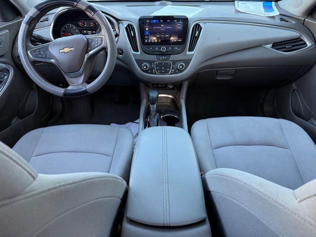 Used 2021 Chevrolet Malibu LT FWD image 11