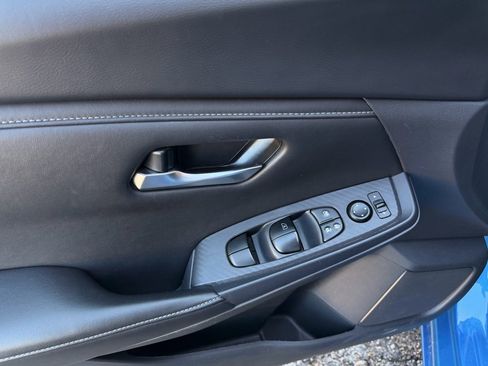 Used 2024 Nissan Sentra SV image 17