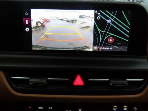 Used 2024 Kia Seltos EX image 23