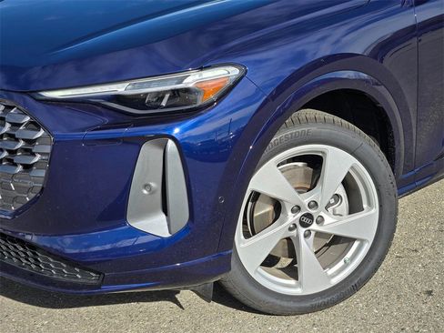 New 2025 Audi Q5 Premium Plus image 9